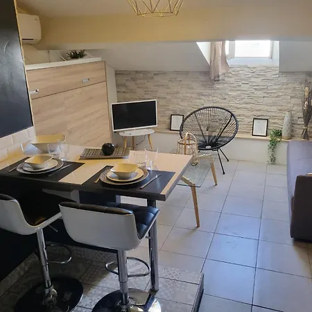 Hyper Central, Studio Tout Confort * Cannes